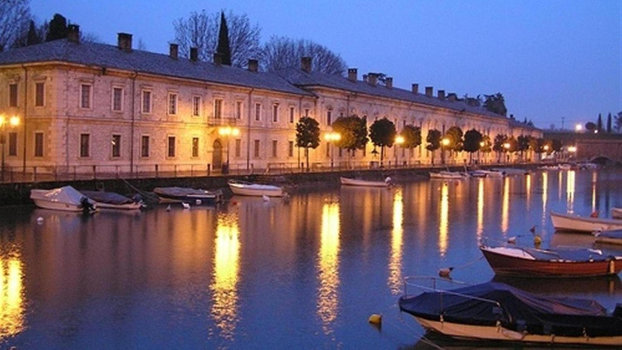 Cappuccini Appartments ペスキエーラ・デル・ガルダ エクステリア 写真